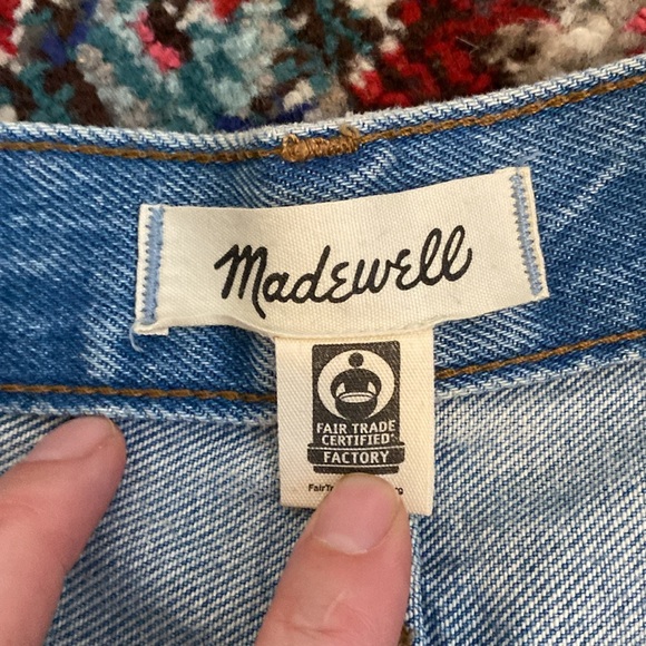 Madewell Relaxed Mid-Length Denim Shorts - Picture 6 of 7